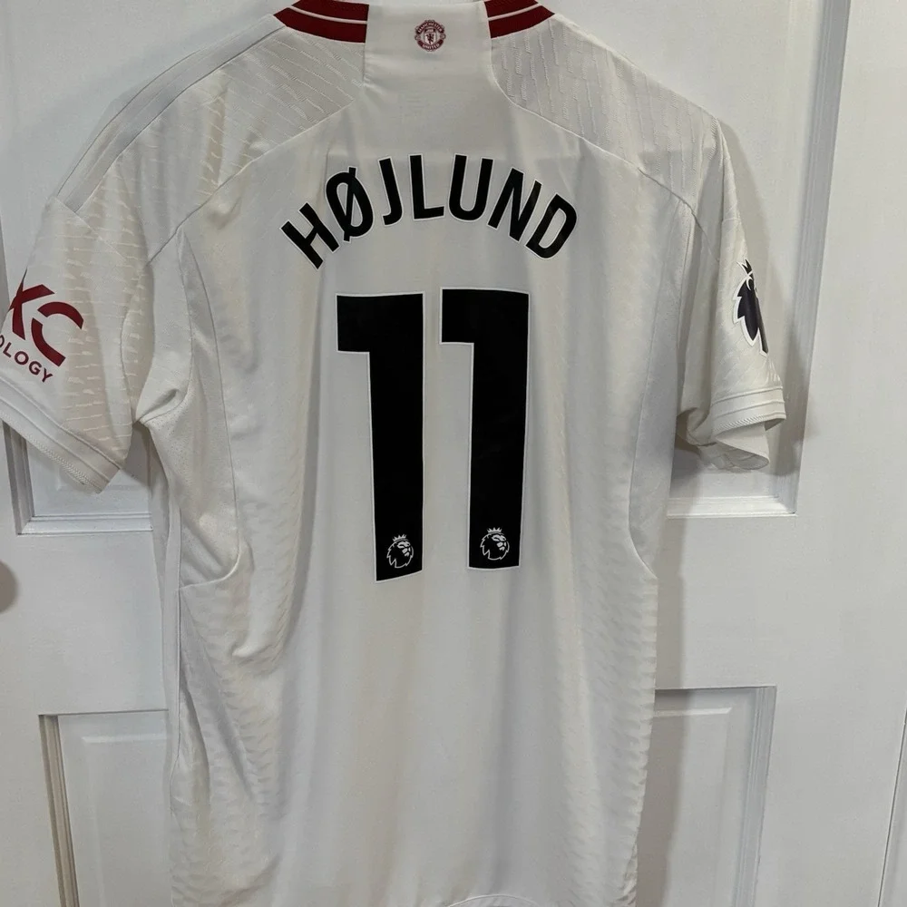 Manchester United 2023-24 Rasmus Højlund (#11)‎ Jersey Size Large